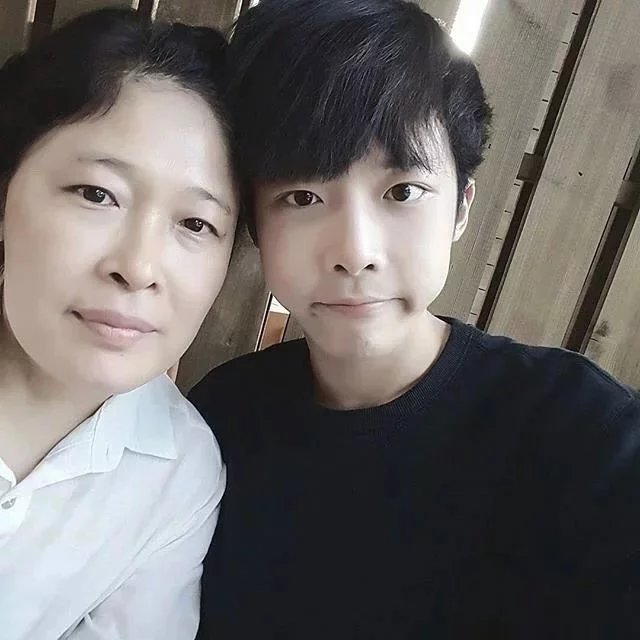易荔瑾淑
