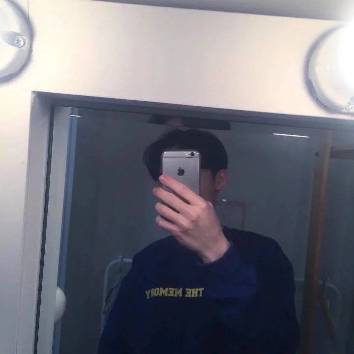 柳瑶世云