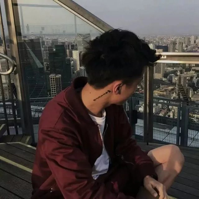 澹台睿桂秋